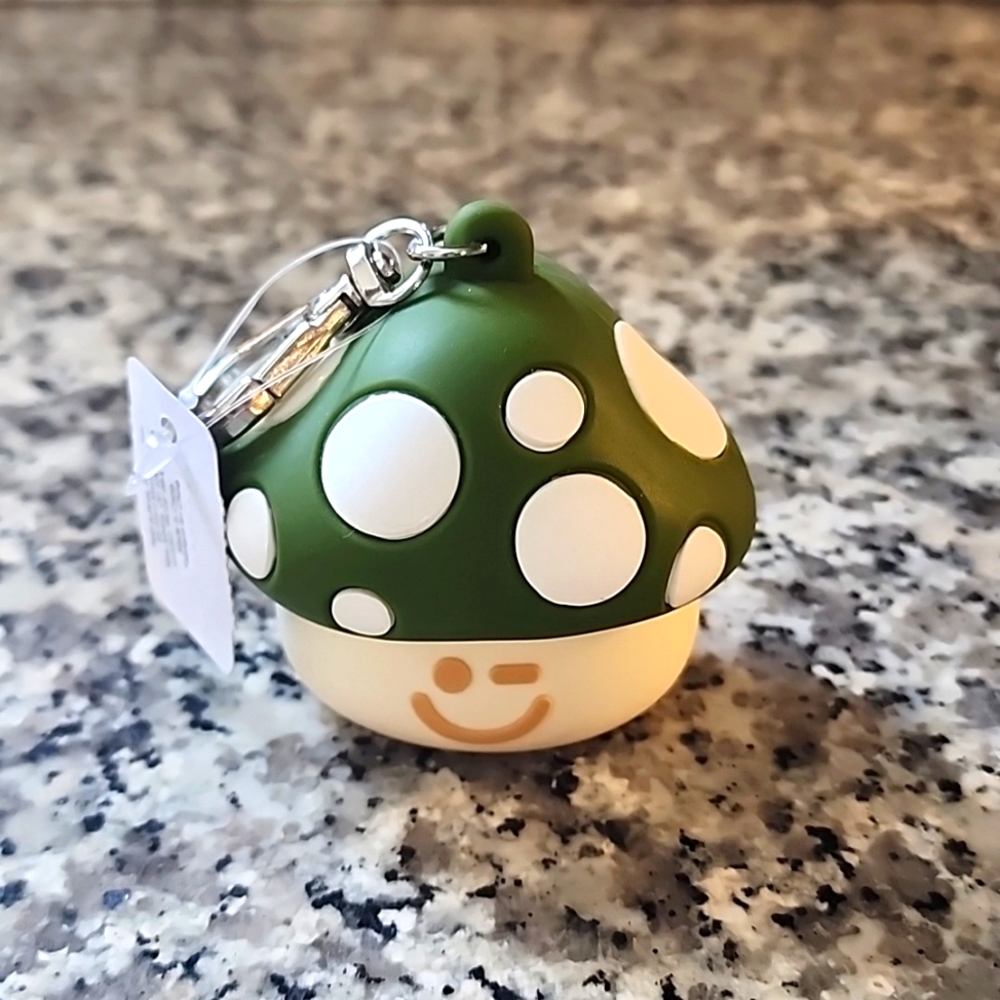 BBW green mushroom pocketbac holder